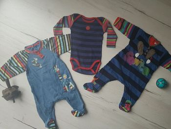 Lot de 2 pyjamas coton catimini et 1 body garçon 6mois