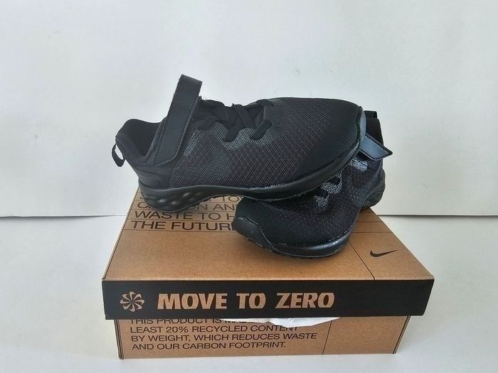 Basket Nike noir pointure 28 neuves - photo numéro 3