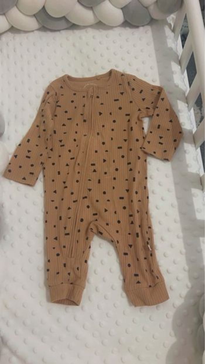 Lot bébé 3 mois - photo numéro 2