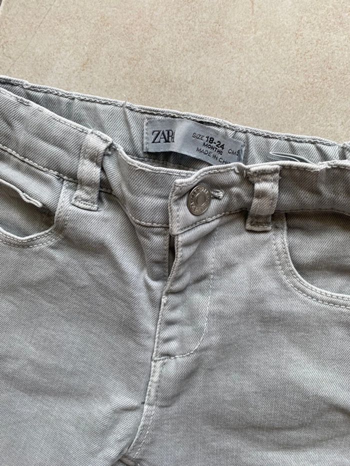 Lot de 2 jeans fille Zara 92cm gris blanc - photo numéro 8