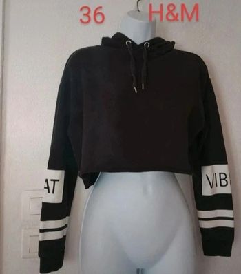 Sweat court capuche femme.36.