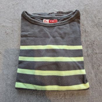 T-shirt ML 4 ans