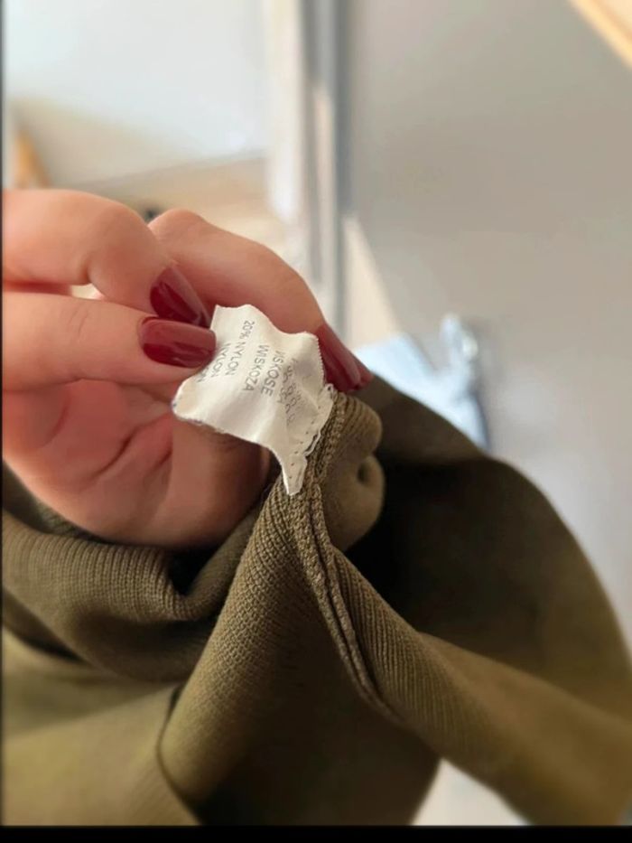 Robe kaki avec laçage au dos. - photo numéro 6