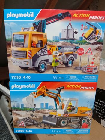 Lot de 2 boites playmobil camions de chantier 71749 et 71750