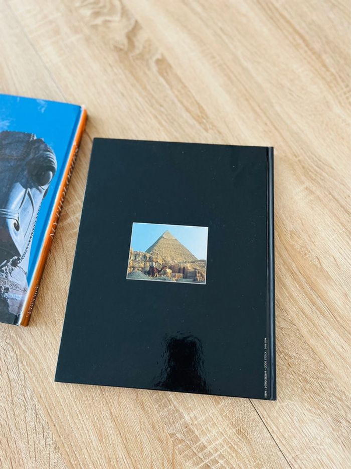 Lot de 2 livres égyptiens et pyramides - photo numéro 3