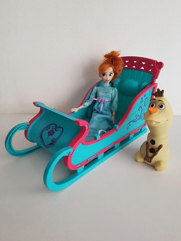 Disney Traîneau reine des neiges, olaf et poupée Anna chantante