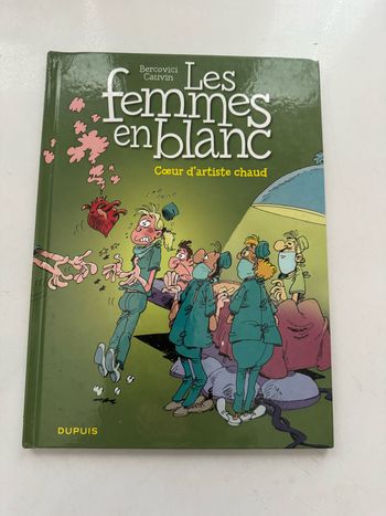 Bd les femmes en blanc cœur d’artiste chaud
