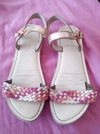 Sandales en cuir tressé