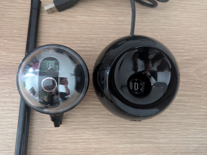 Webcam rotative sur pied Logitech - photo numéro 4