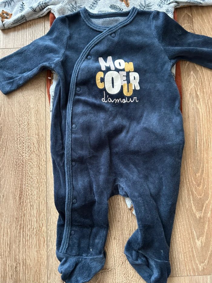 Lot 3 pyjamas velour 3 mois - photo numéro 2