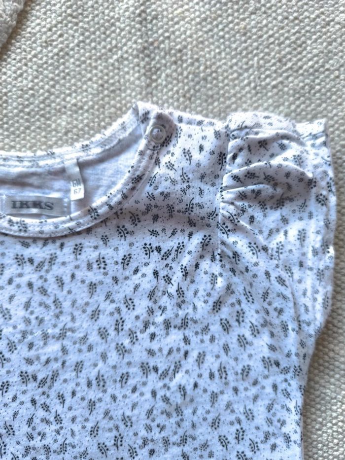 T-shirt manches courtes IKKS taille 6 mois - photo numéro 2
