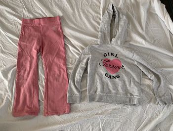 Lot vêtements sport 5/6ans
