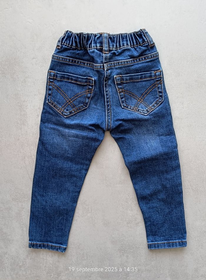Jeans fille - 2/3 ans - photo numéro 2