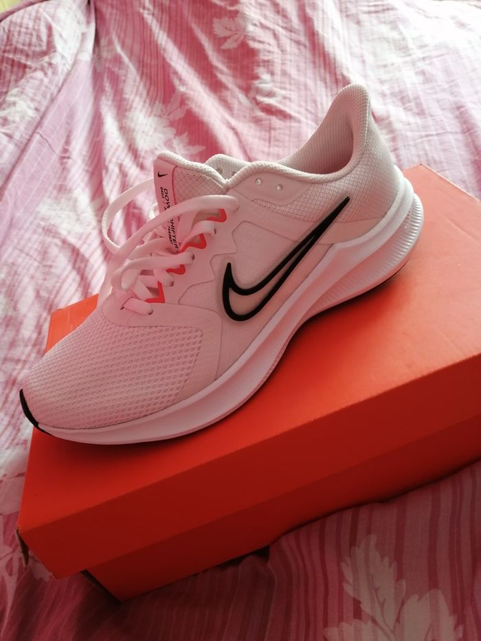 Basket Nike taille 40 - photo numéro 2