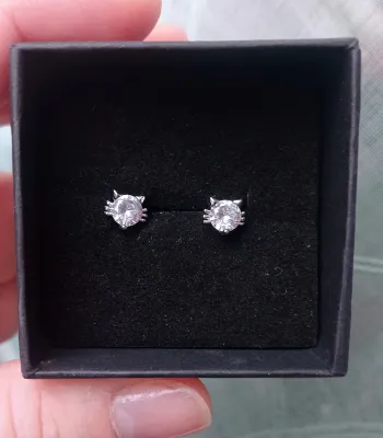 Boucles d'oreilles tête de chat diamant blanc