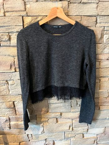 Joli pull court taille L de chez Zara