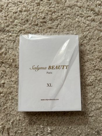 Extension de cils russe