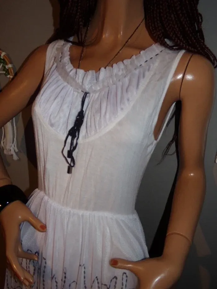 Robe blanche - photo numéro 2