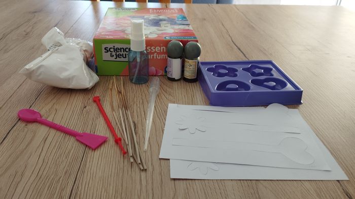 Jeu - Science et jeu - Essences parfumées - photo numéro 2
