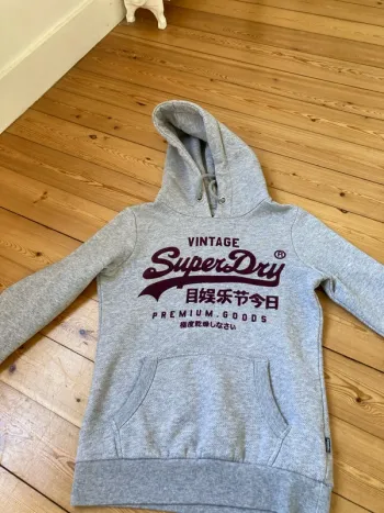 Pull à capuche Superdry