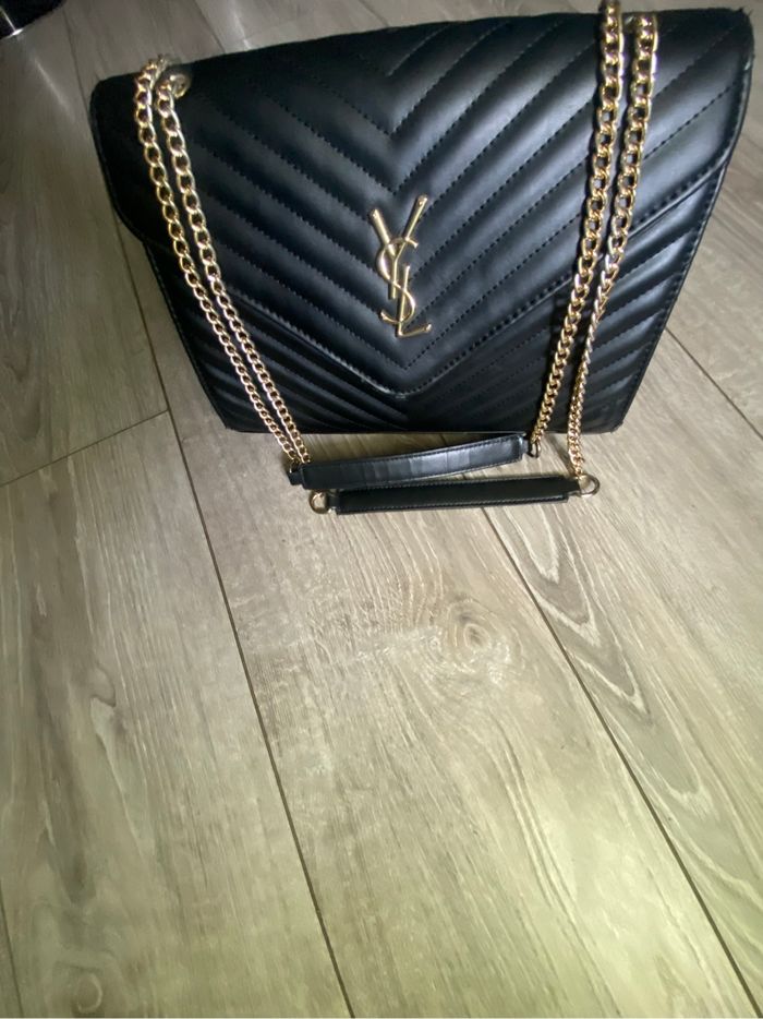 Yves  Saint Laurent - photo numéro 2