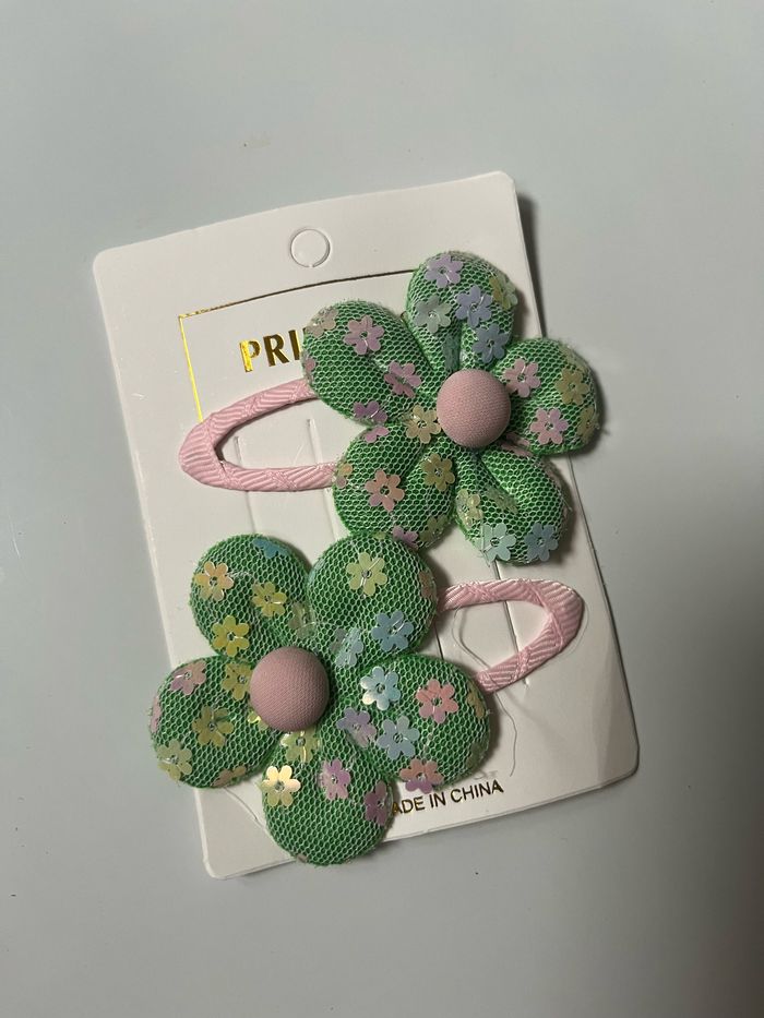 Barrette à cheveux à motif fleur pailleté - photo numéro 5