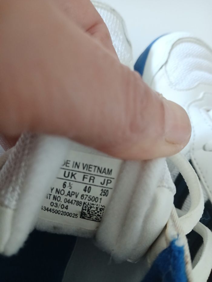 Basket Adidas taille 40 - photo numéro 7