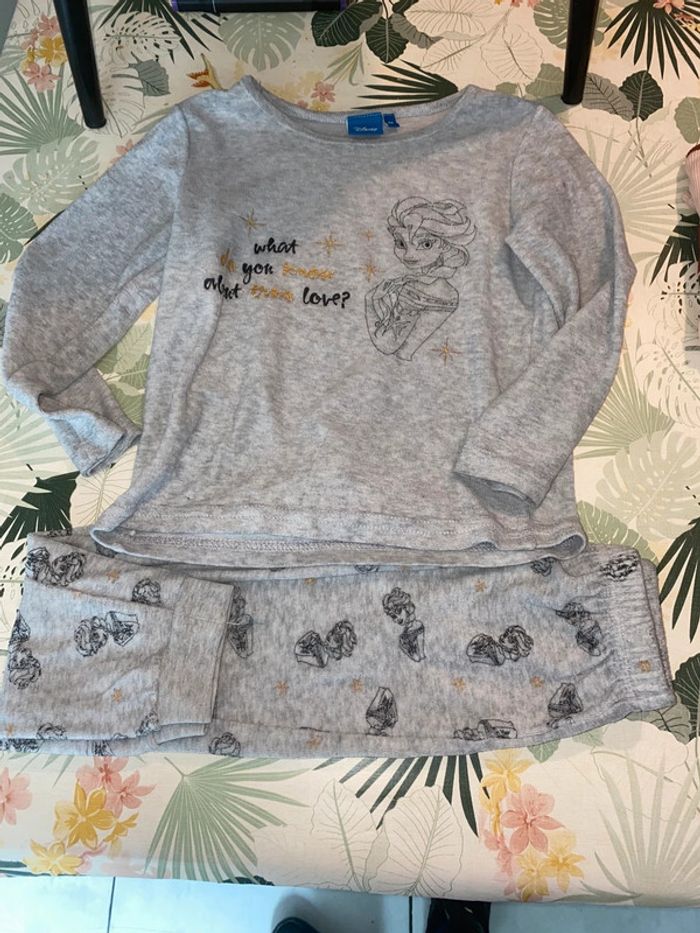 Pyjama reine des neiges