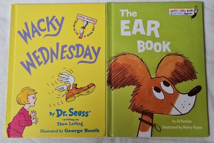2 livres en anglais The ear book & Wacky wenesday