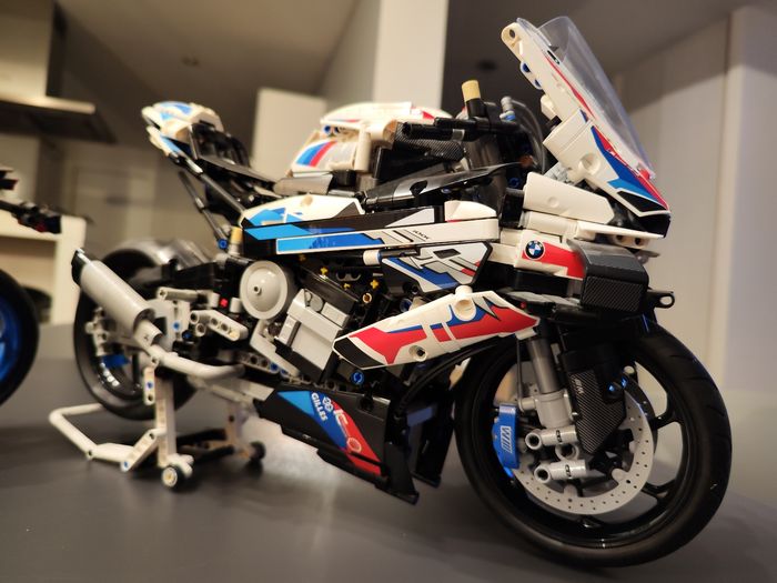 Lot de Lego Technic ref 42130 et 42159 - photo numéro 3