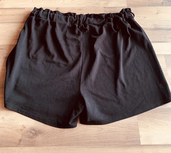 Short taille haute noir Shein - Taille 4XL - photo numéro 2