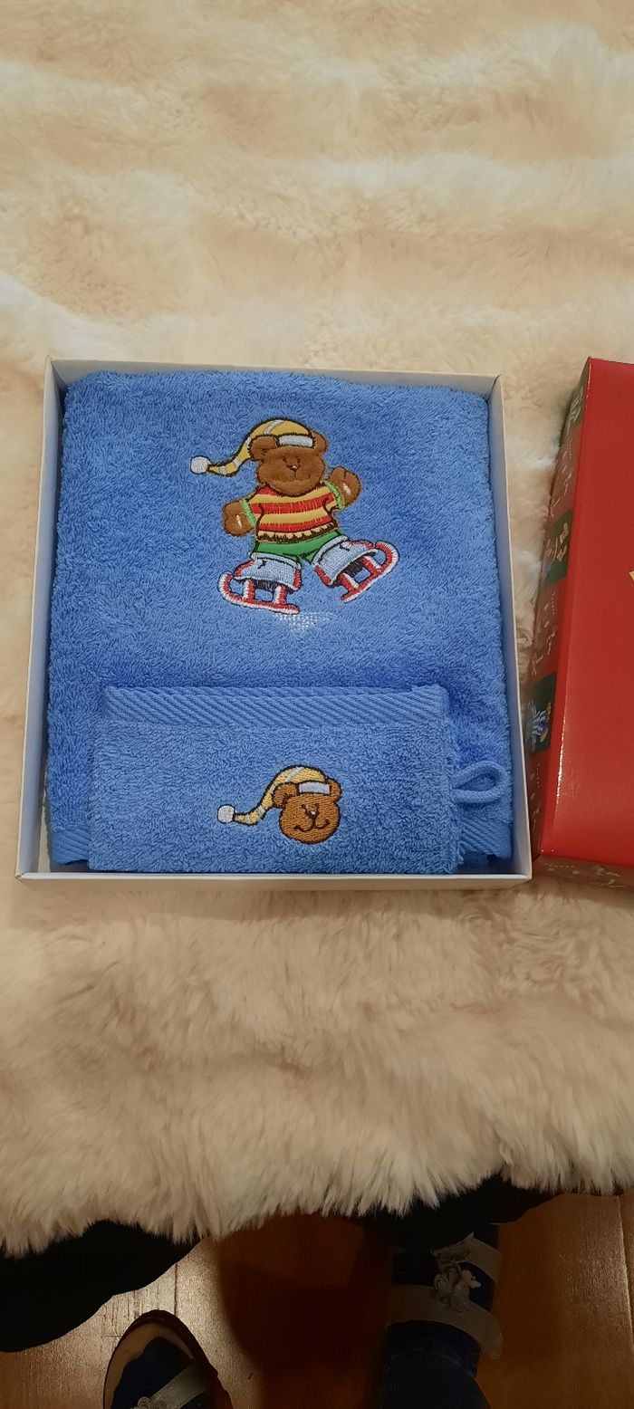 Serviette et gant de toilette motif nounours - photo numéro 2