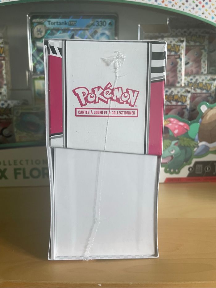Pokémon ETB EV 10.5 Flamme Blanche FR Scellé - photo numéro 4
