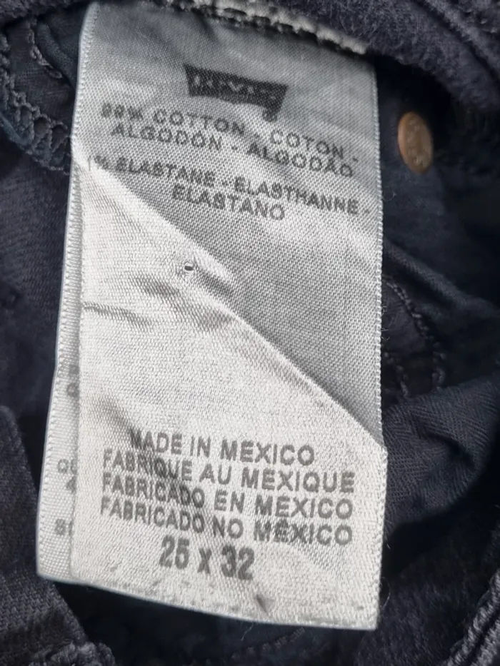 Jean Levi’s noir – Taille 25x32 (30 FR) Femme (mesures en photos - photo numéro 10