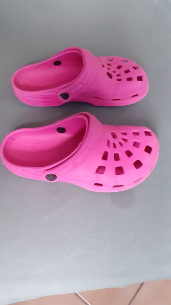 Crocs fille pointure 32