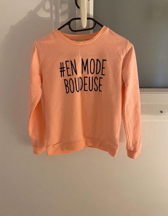 pull “en mode boudeuse”