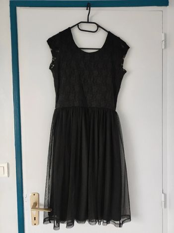 Robe noire haut dentelle taille S