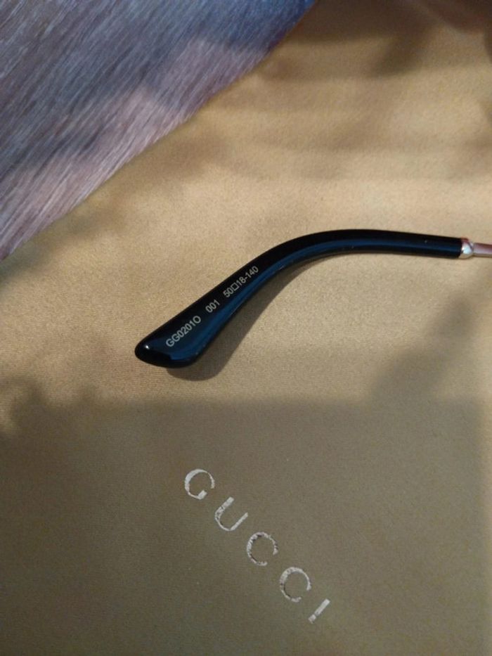 🌹Très Chic Monture Gucci Black & Gold 🌹 - photo numéro 18