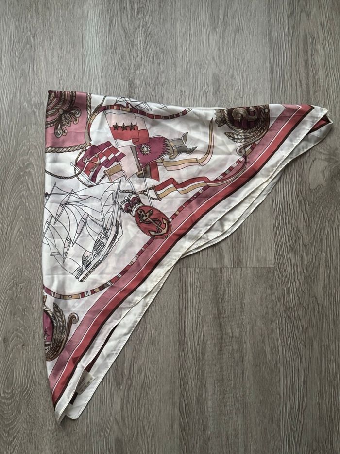 Foulard blanc et rose - photo numéro 4