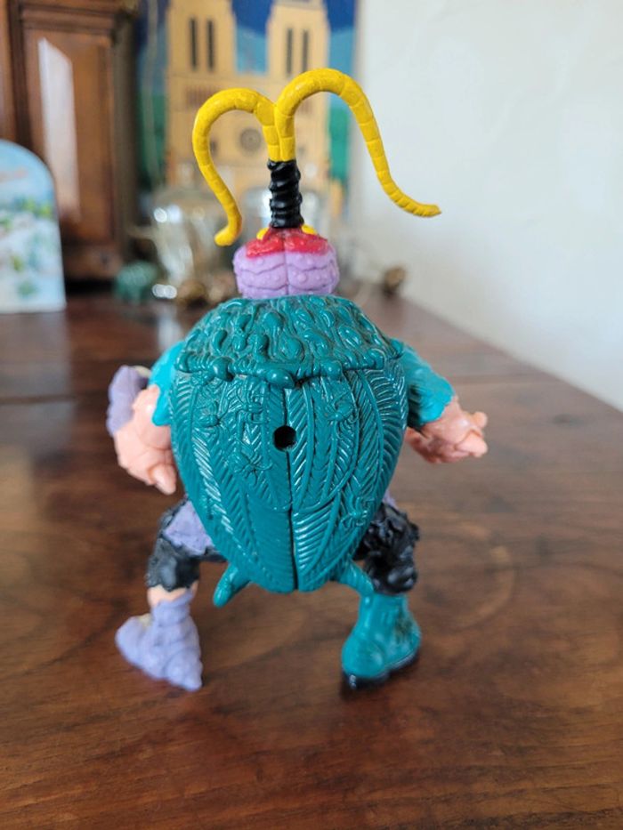 Vends figurine tortue ninja scumbug playmate toys 90s - photo numéro 2