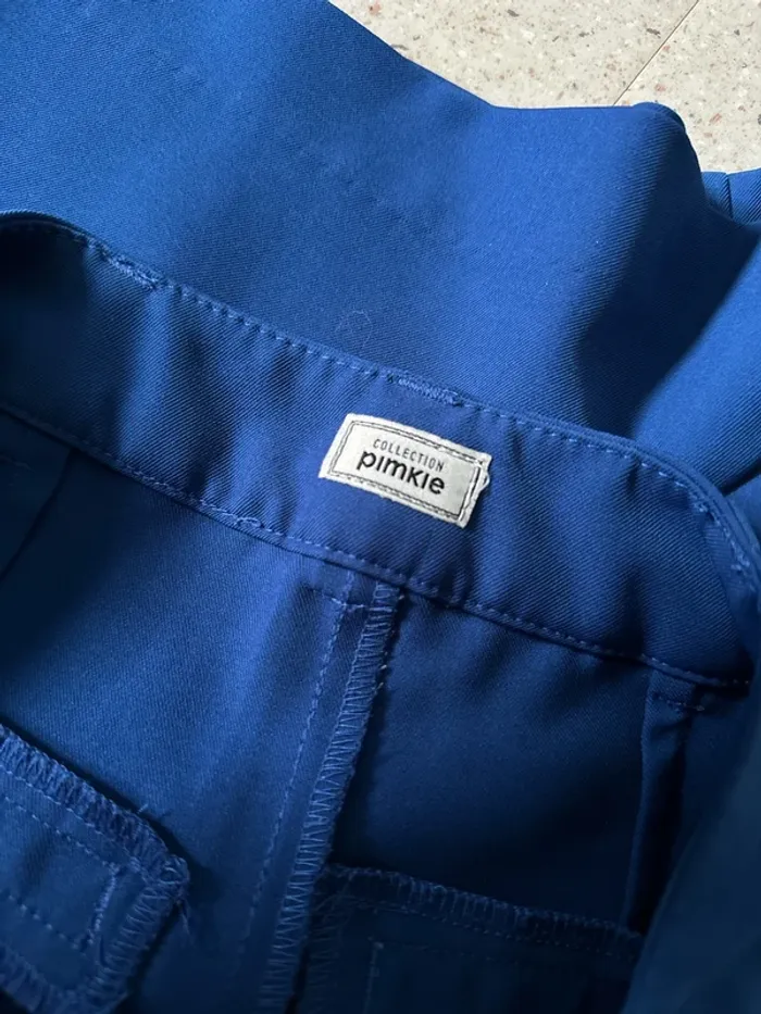 Short bleu - photo numéro 3