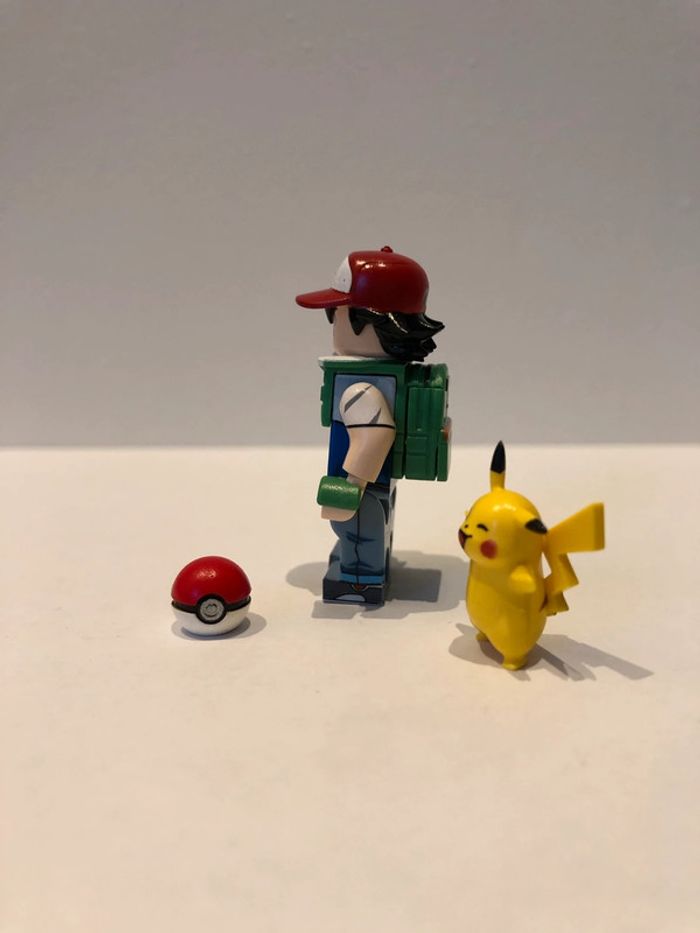 Figurine type lego Sacha et Pikachu. Pokémon - photo numéro 2