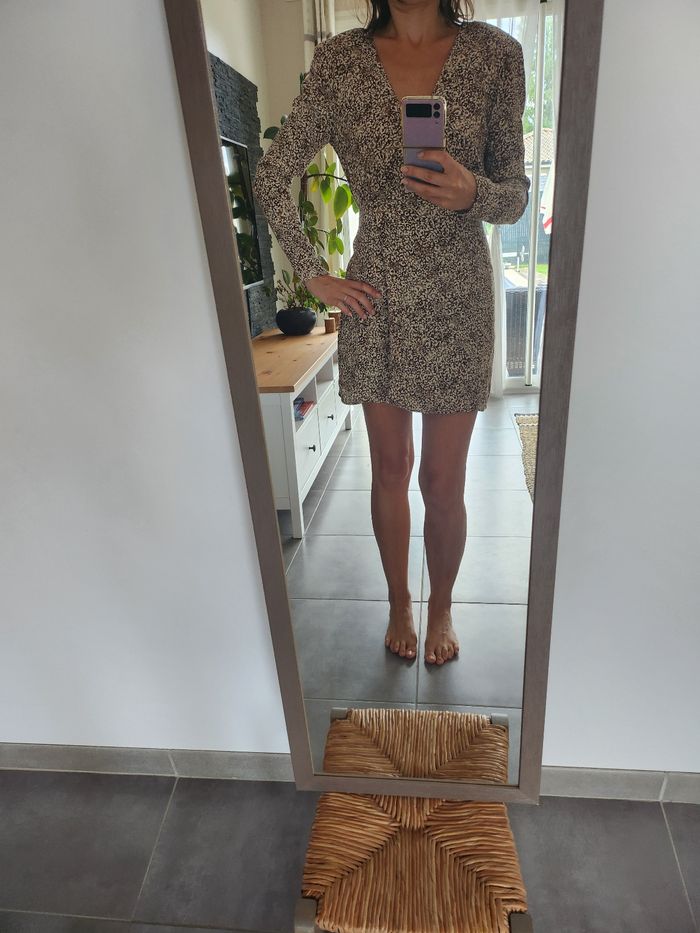 Magnifique robe portefeuille beige léopard Zara - photo numéro 2