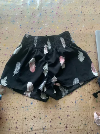 Short fluide plumes
