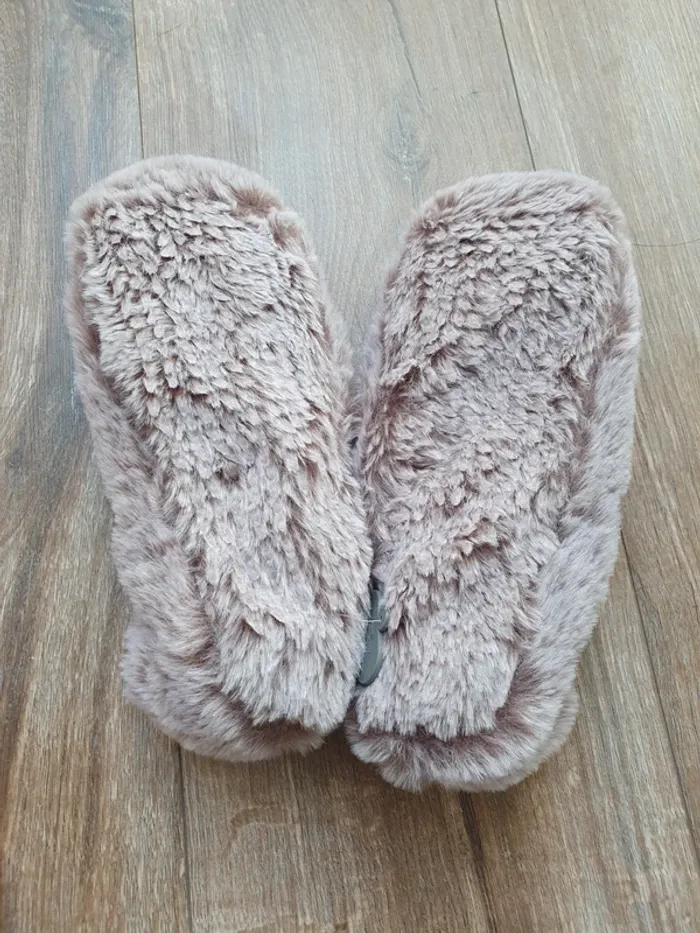 Pantoufles 36/37 - photo numéro 2