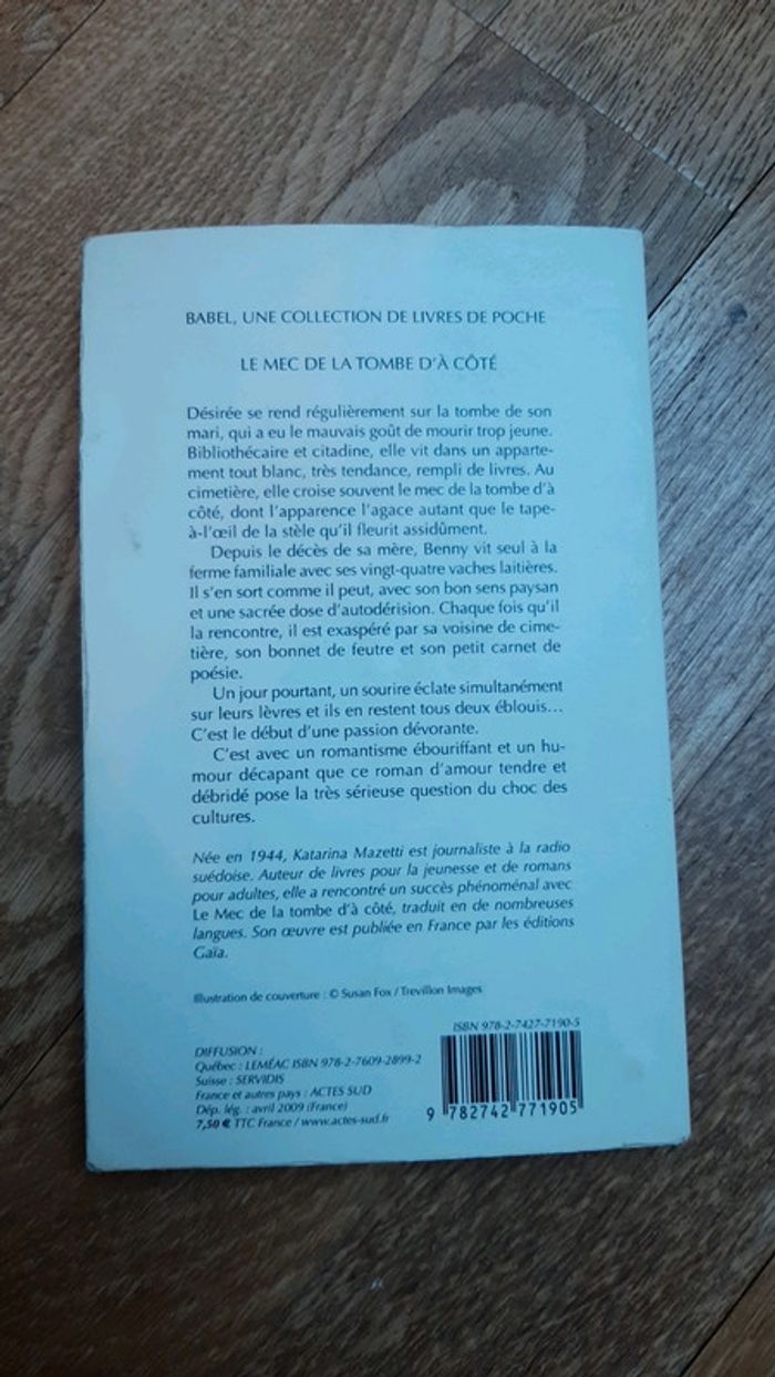 Livre "le mec de la tombe d'à côté " - photo numéro 2