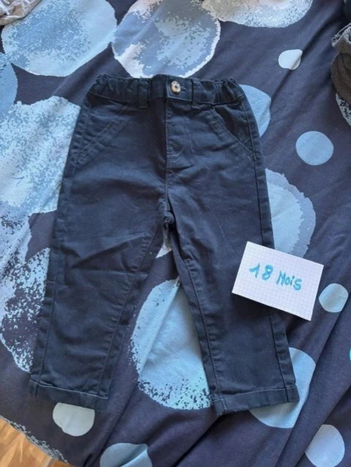 Lot pantalon garçon 18 mois - photo numéro 2