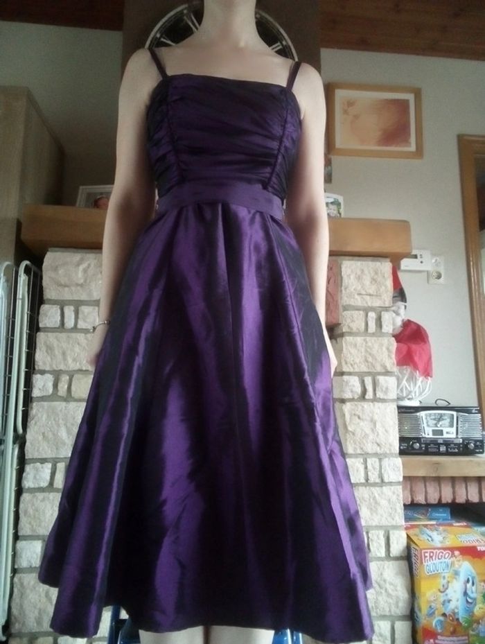 Robe de soirée mi-longue mauve