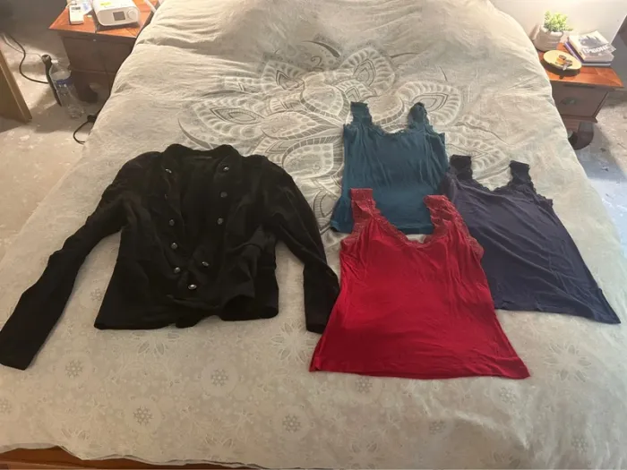 Lot de vêtements 20 pièces + 4 donnés - photo numéro 20