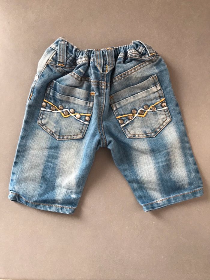 Short en jeans taille 18mois - photo numéro 2